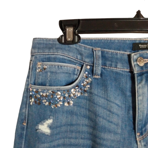 White House Black Market Distressed Jeweled Girlfriend Jeans Size 8 - Picture 4 of 15